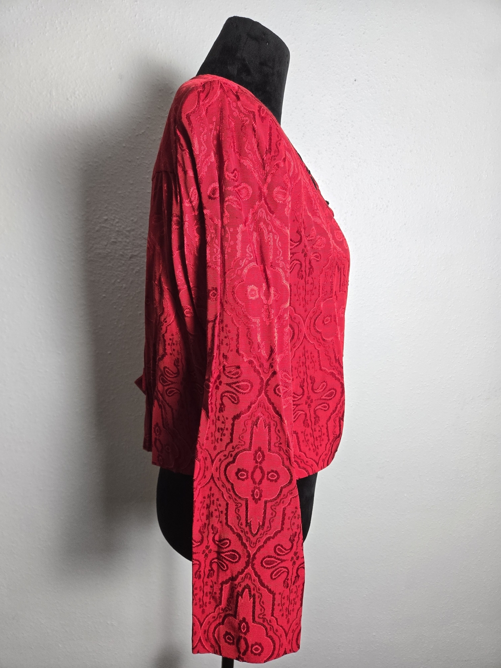 Jessica Howard Red Embroidered Button-Down Top with Black Frog Closures Vintage - Picture 3 of 5